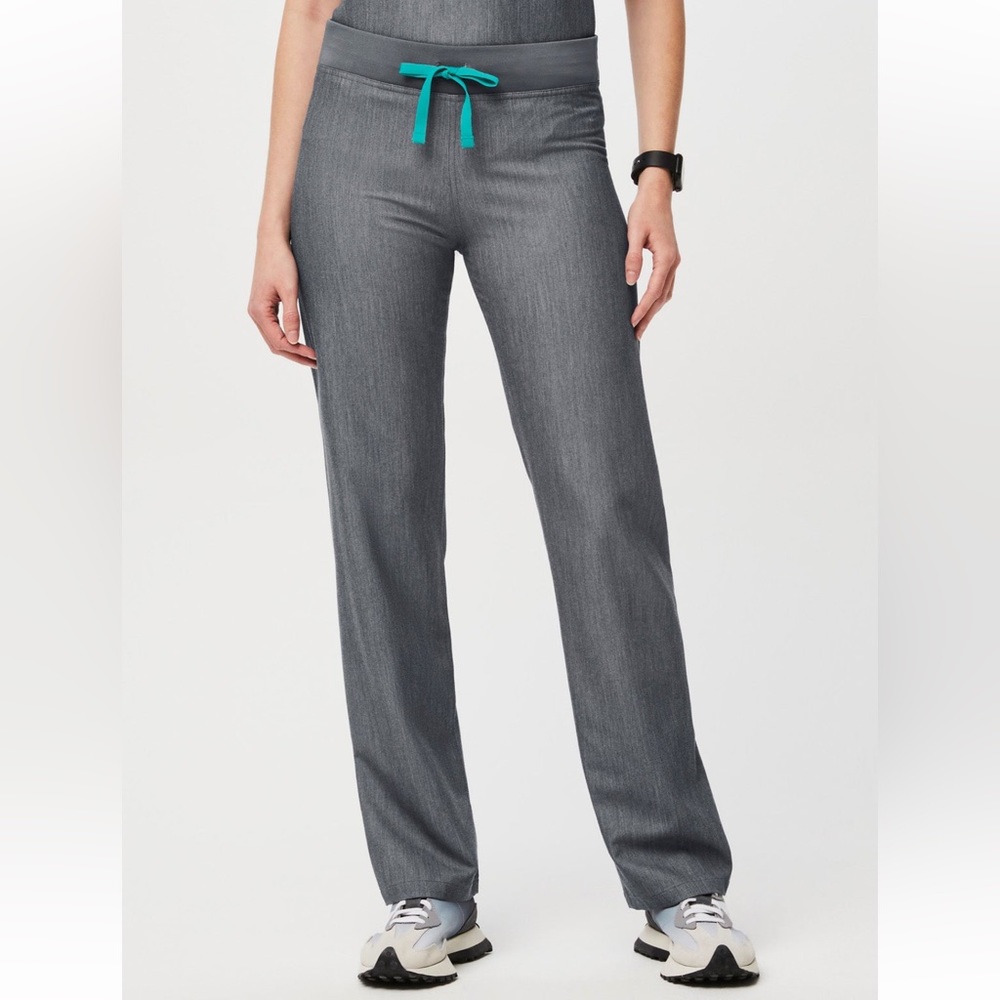 Figs Livingston scrub pants size medium in graphite